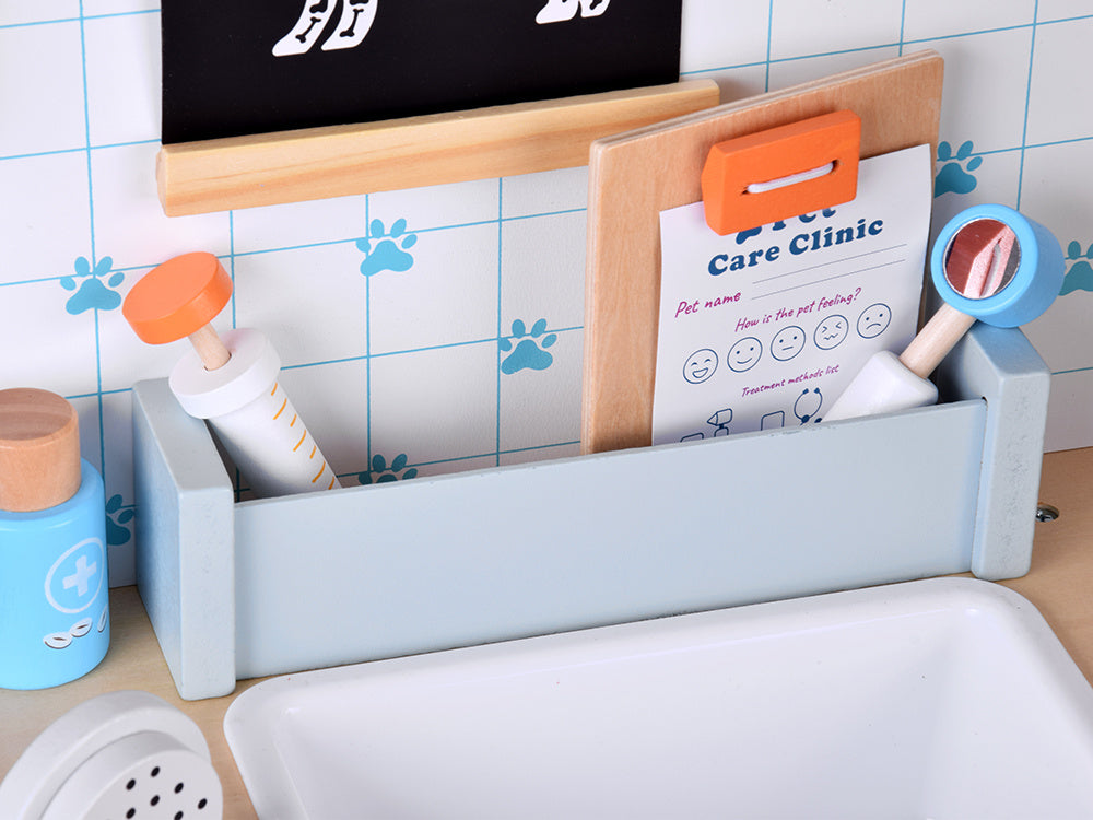 Medinė veterinarijos klinika vaikams su priedais