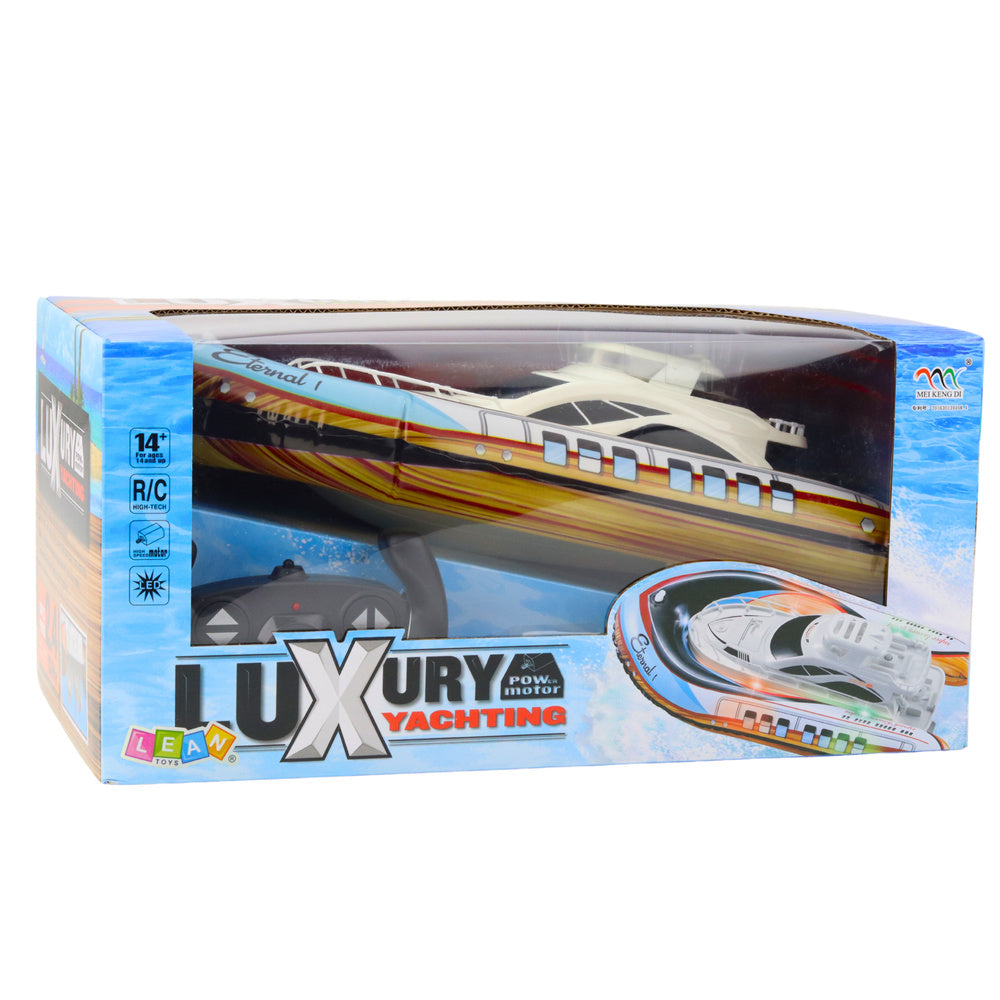 Nuotoliniu būdu valdoma pripučiama jachta su pripučiamu korpusu