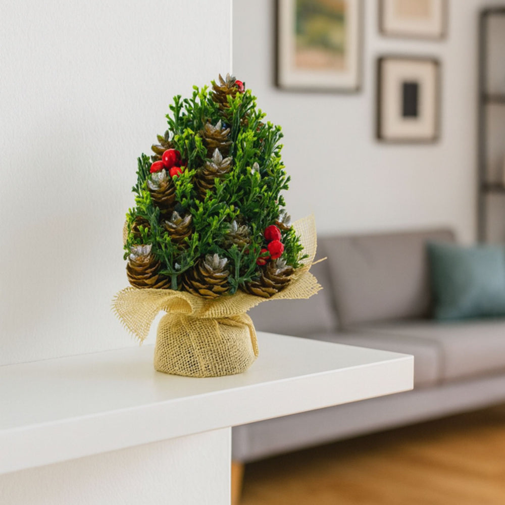 Dirbtinė dekoratyvinė Kalėdų eglutė su papuošimais 17x10cm