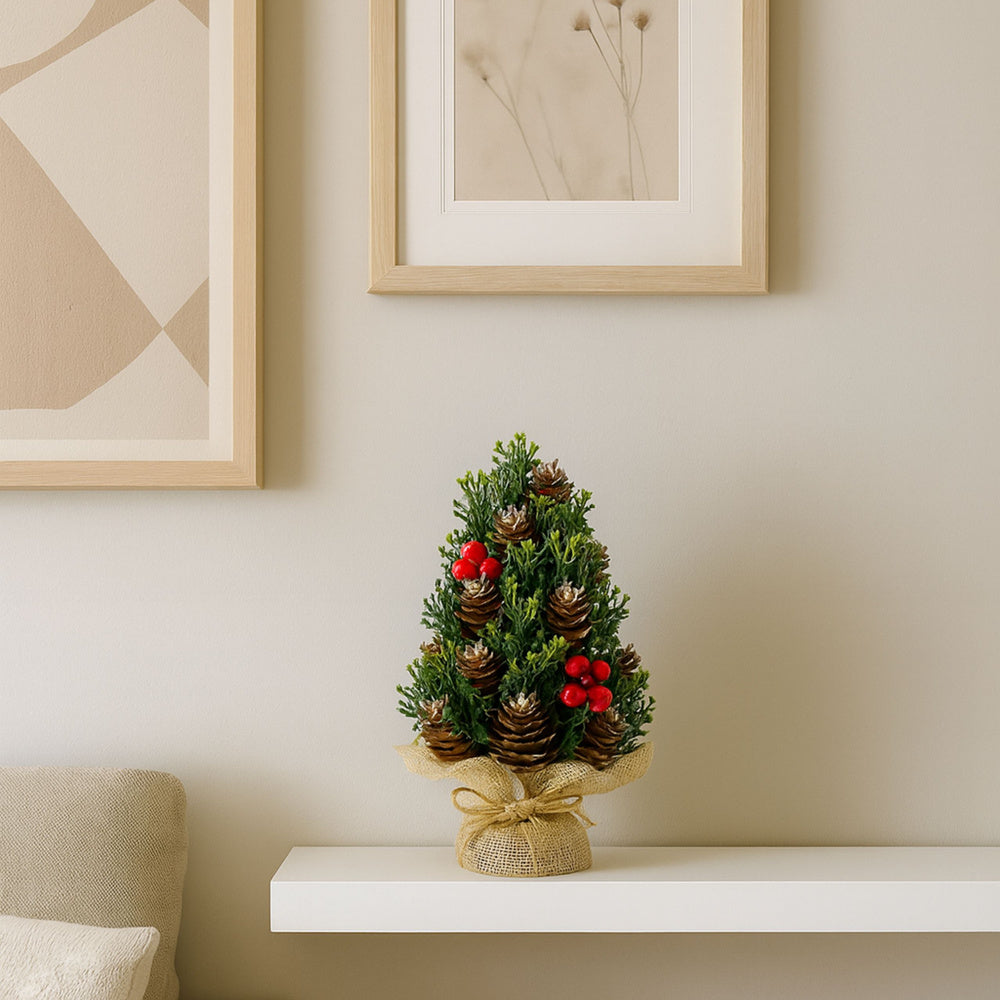 Dirbtinė dekoratyvinė Kalėdų eglutė su papuošimais 17x10cm