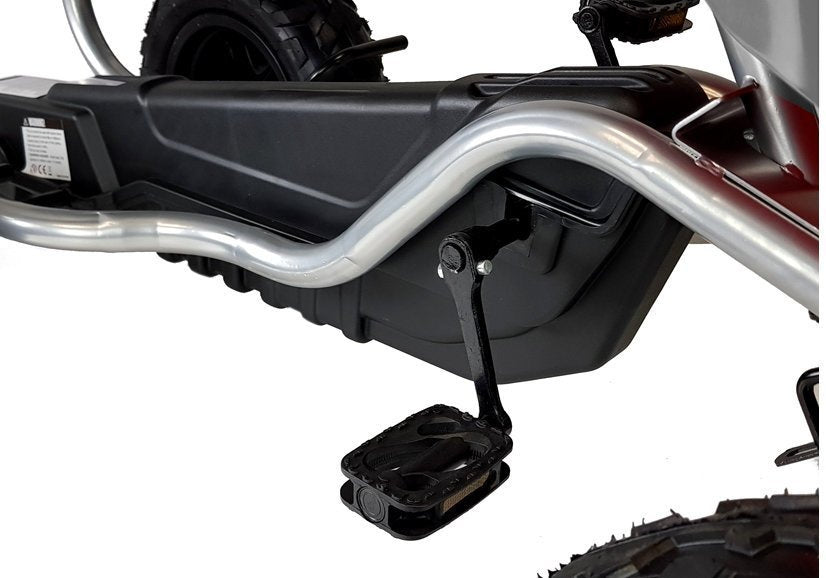 Pedalais minamas velomobilis su pripučiamais ratais B012, mėlynas