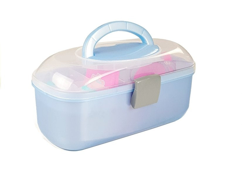 Grožio rinkinys dėžutėje su bateliais ir vėriniu