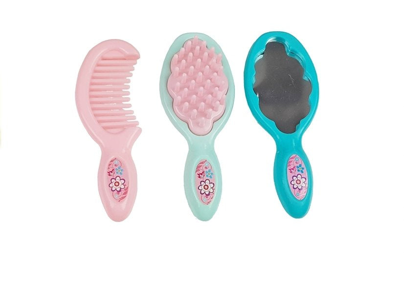 Grožio rinkinys dėžutėje su bateliais ir vėriniu