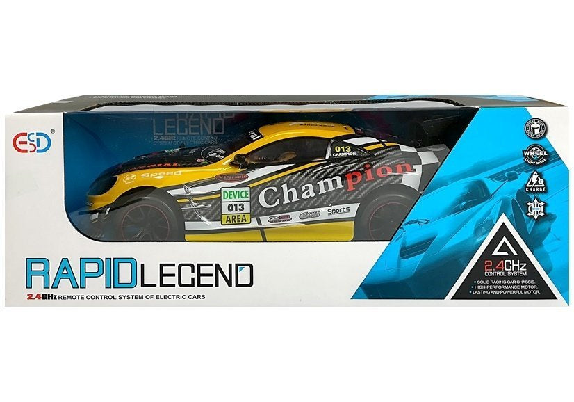 Nuotoliniu būdu valdomas sportinis automobilis, geltonas