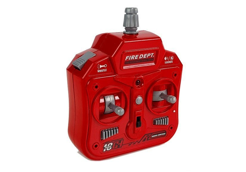 Radio bangomis valdomas ugniagesių automobilis su kopečiomis