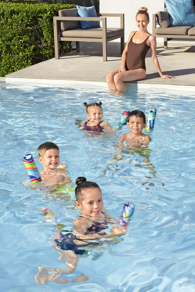 Putplasčio makaronai plaukimui 122 cm, Bestway