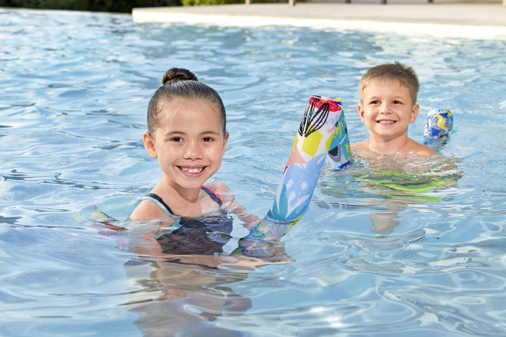 Putplasčio makaronai plaukimui 122 cm, Bestway