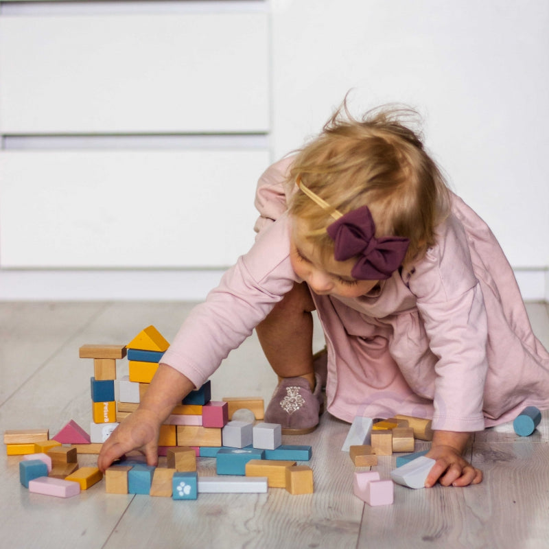 Medinių kaladėlių rinkinys kibire - 60 elementų