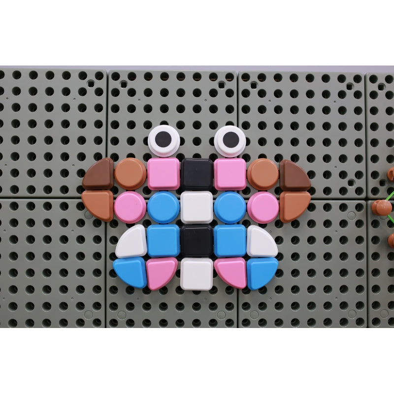 MASTERKIDZ Geometrinių figūrų formos kaiščių rinkinys, 64 vnt. STEM plokštėms