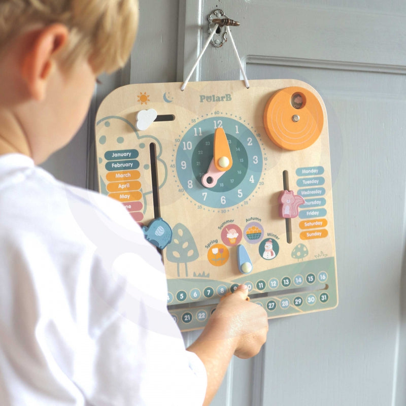 Medinis pakabinamas sieninis kalendorius su laikrodžiu Viga PolarB