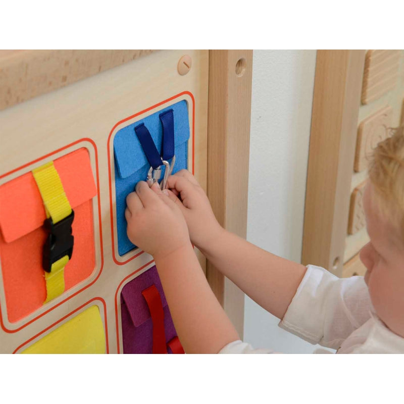 Medinė manipuliavimo lenta su užsegimais, MASTERKIDZ