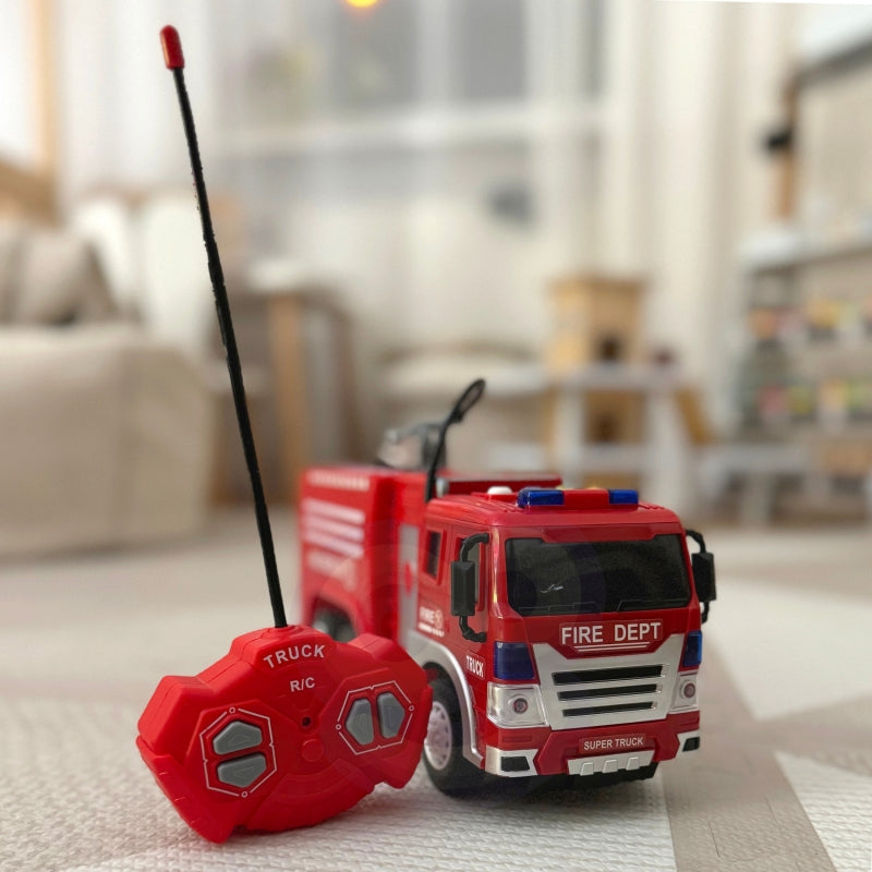 Nuotoliniu būdu valdomas gaisrinis automobilis su vandens purškimo funkcija, WOOPIE