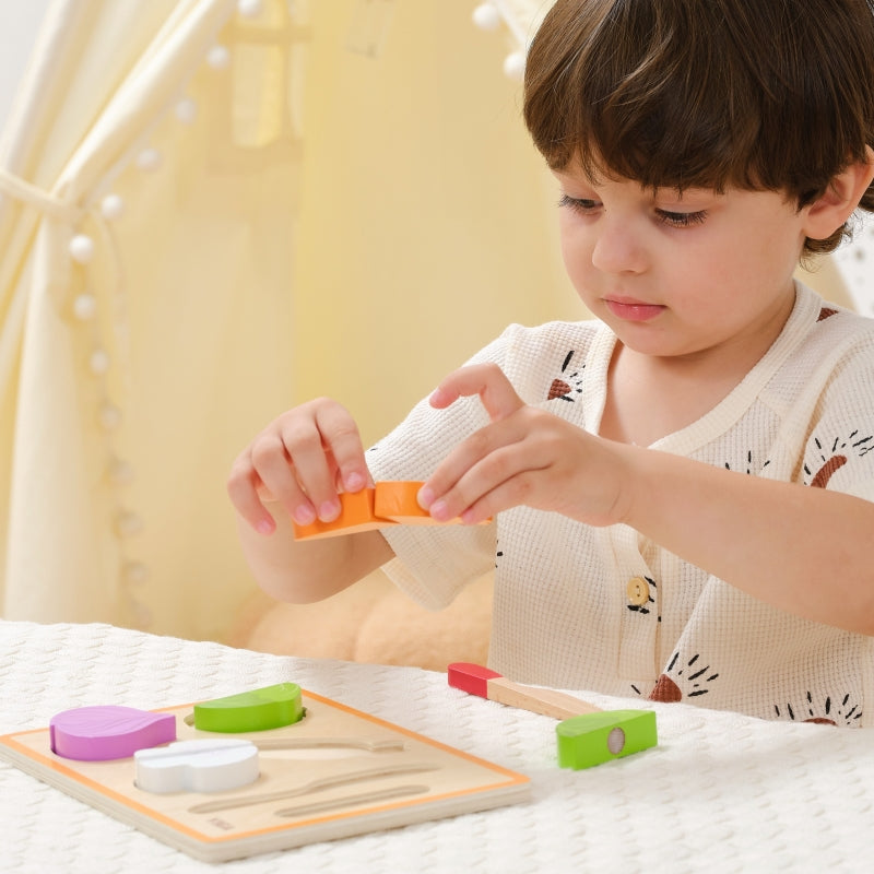 Medinė Montessori edukacinė dėlionė „Daržovės pjaustymui“ VIGA