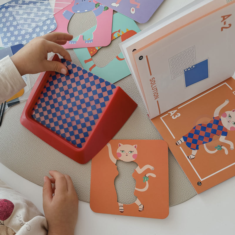 Loginis stalo žaidimas Change Outfit , Woopie