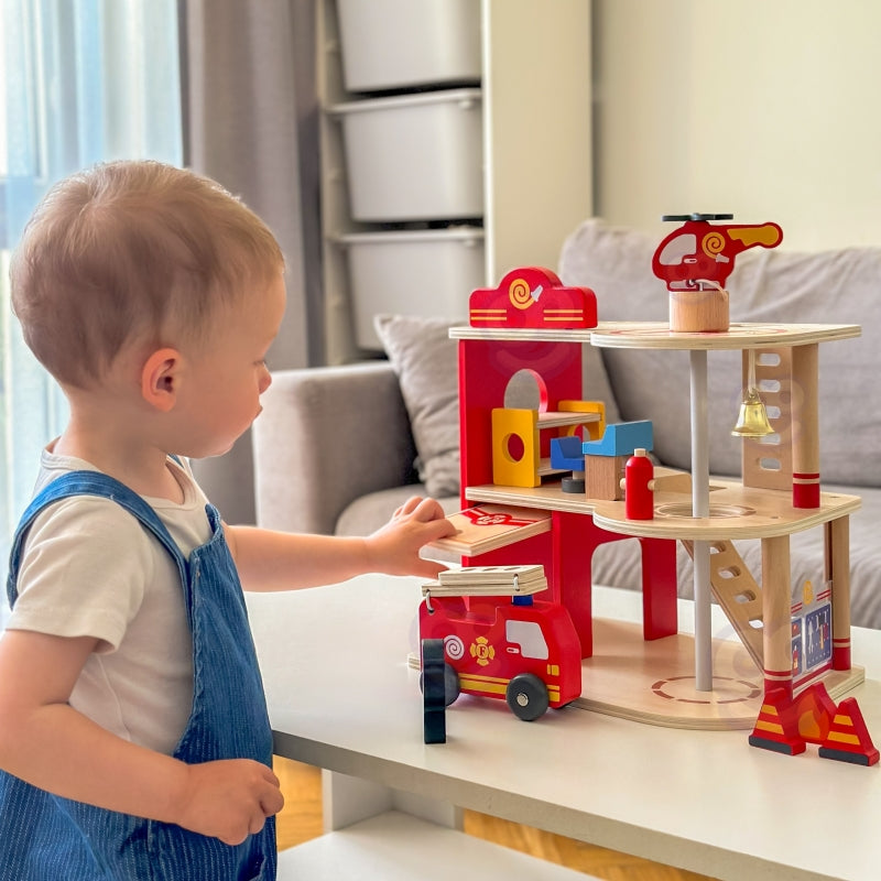 Medinis priešgaisrinės stoties rinkinys vaikams su figūrėlėmis 14 el., VIGA