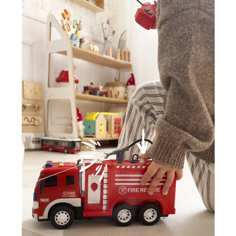 Nuotoliniu būdu valdomas gaisrinis automobilis su vandens purškimo funkcija, WOOPIE