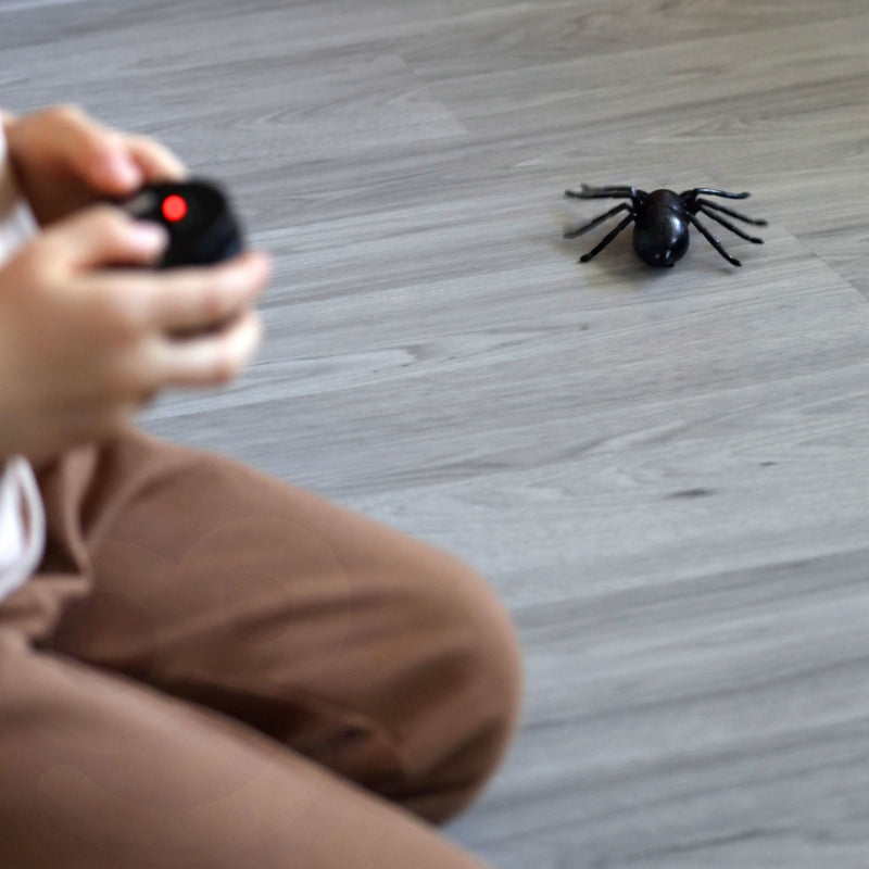 Nuotoliniu būdu valdomas voras su šviesos efektais, juodas, WOOPIE