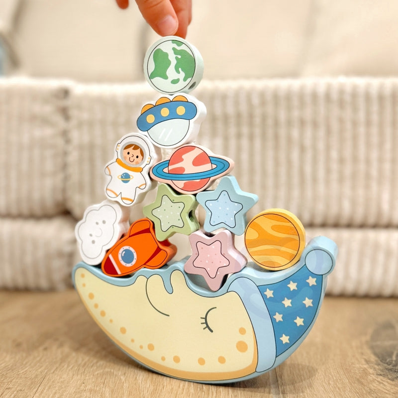 Medinė Montessori balansuojanti dėlionė, mėnulis, TOOKY TOY