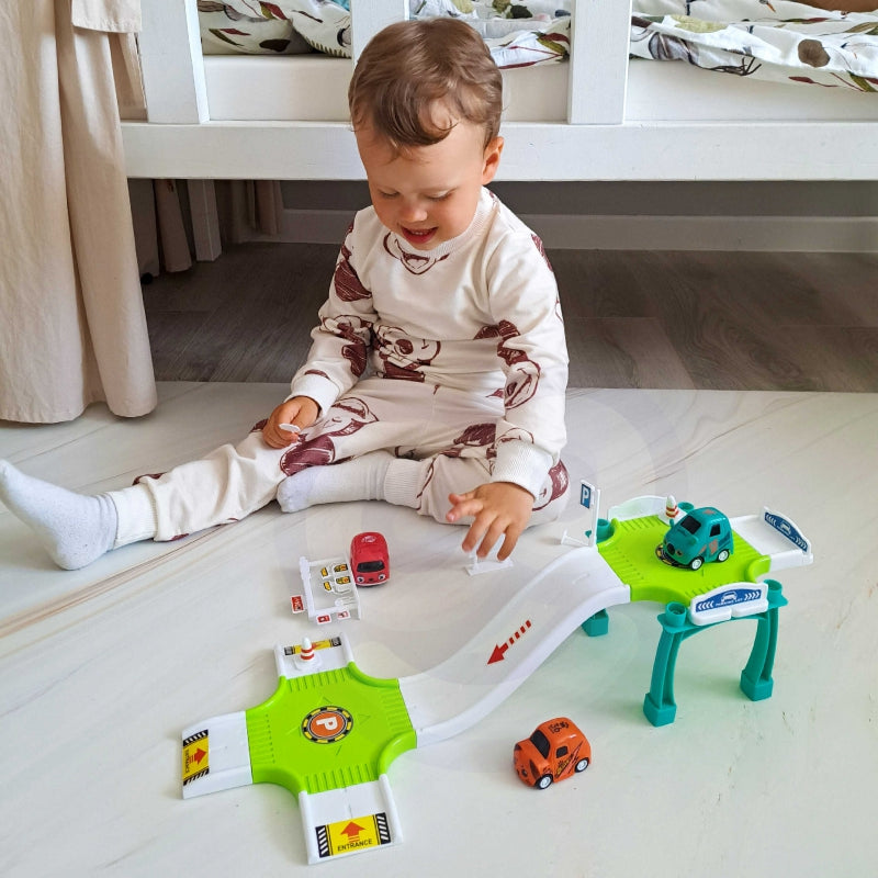 Automobilių garažo ir trasos rinkinys su degaline ir priedais, Woopie