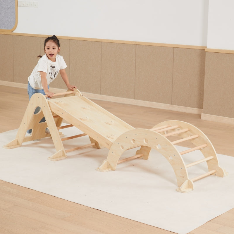 Medinė čiuožykla ir laipiojimo siena vaikams, VIGA