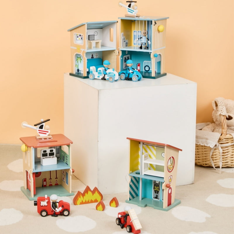 Medinė policijos stotis su figūrėlėmis ir transporto priemonėmis 12 vnt. CLASSIC WORLD