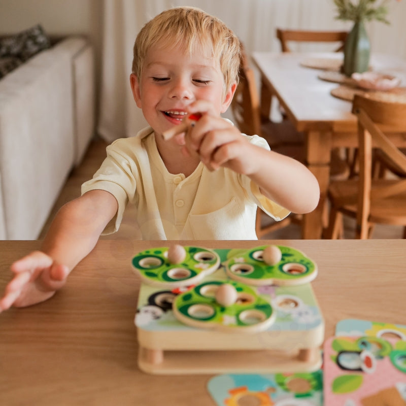 Medinis vikrumo žaidimas „Ištrauk vikšrus“ 2in1, TOOKY TOY