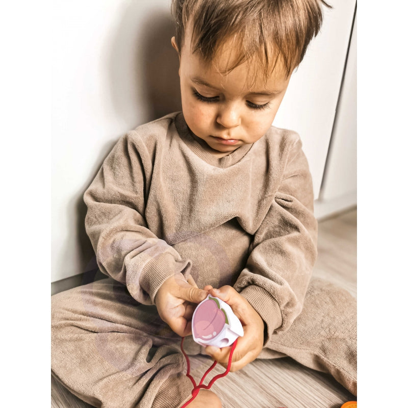 Medinis vaisių vėrimo žaidimas 13 el, CLASSIC WORLD