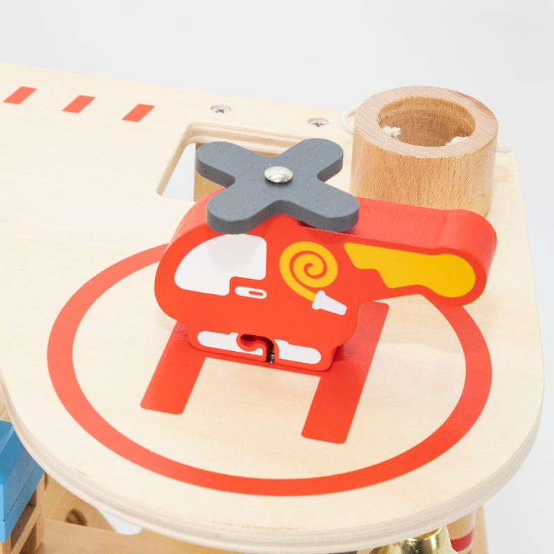 Medinis priešgaisrinės stoties rinkinys vaikams su figūrėlėmis 14 el., VIGA