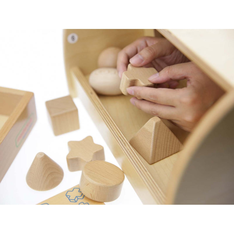 ,,Paliesk ir atspėk" Žaidimas Atspėk 12 elementų formas ,,Masterkidz"