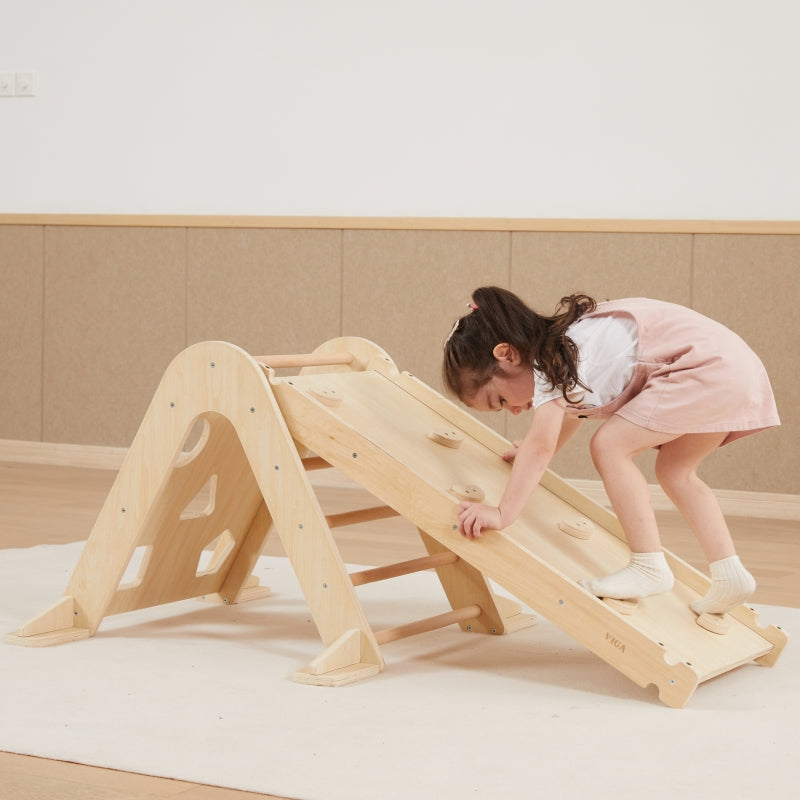 Medinė čiuožykla ir laipiojimo siena vaikams, VIGA