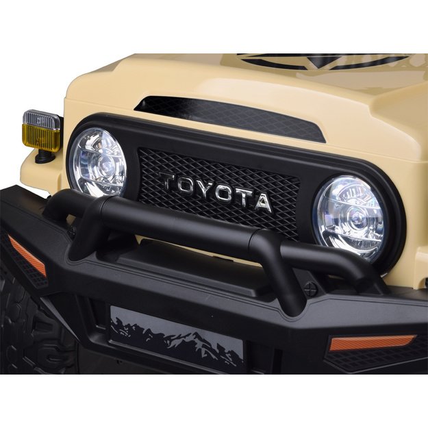 Dvivietis elektrinis džipas Toyota FJ Cruiser, rudas