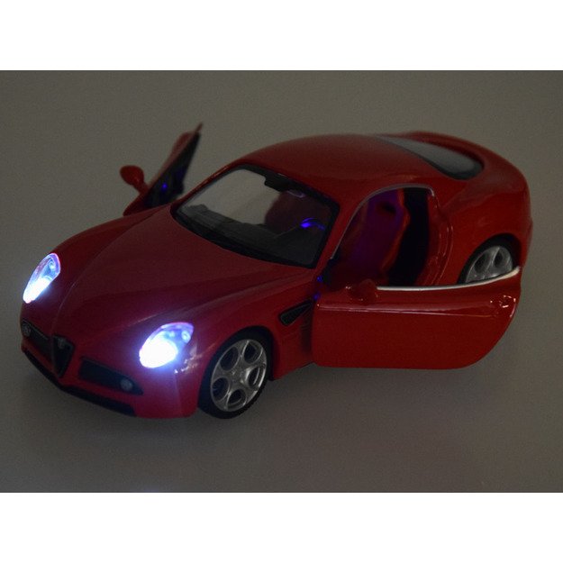 Metalinis Alfa Romeo 8C Competizione automobilis su garso ir šviesos efektais