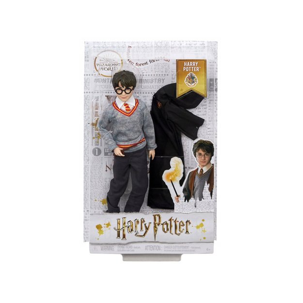 Hario Poterio lėlė su Grifindoro mokykliniais drabužiais ir lazdele